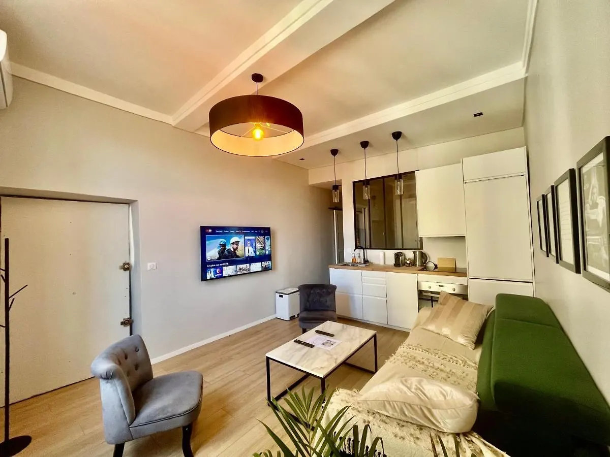 Apartment Nouveau Loft: Vieille-Ville, Musee Picasso, Marche Antibes France