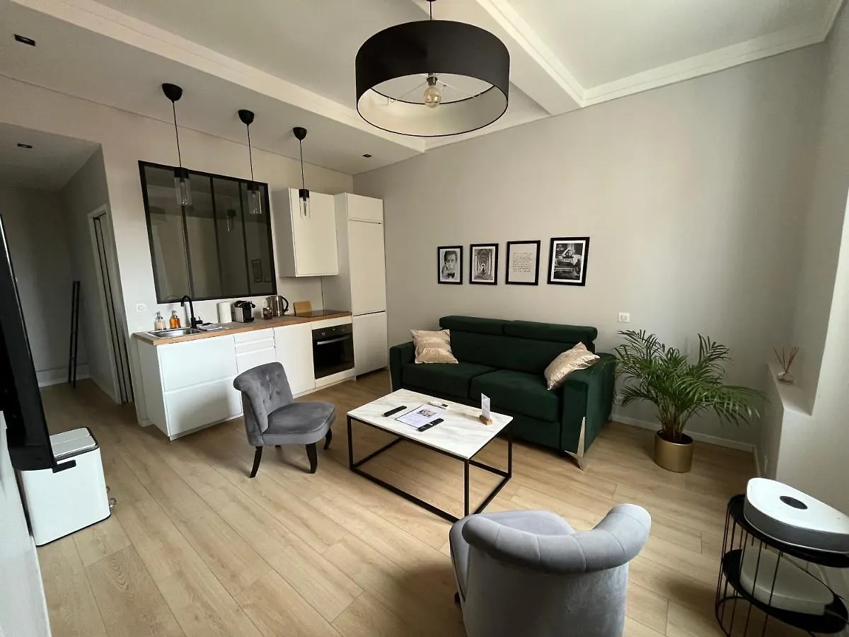 Nouveau Loft: Vieille-Ville, Musee Picasso, Marche contacts